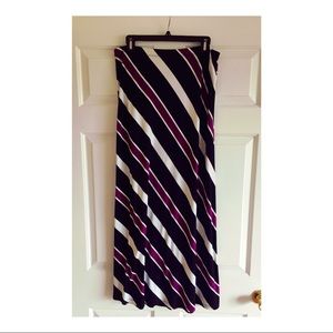 White black house market striped skirt